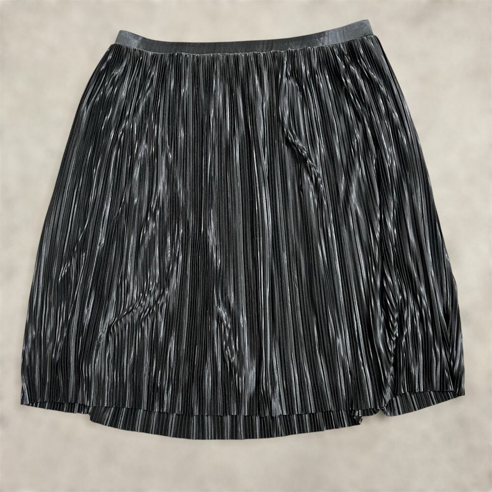 Everyday Jones by Madeline Jones Skirt 1X Womens Black Pleated Satin Knee Length